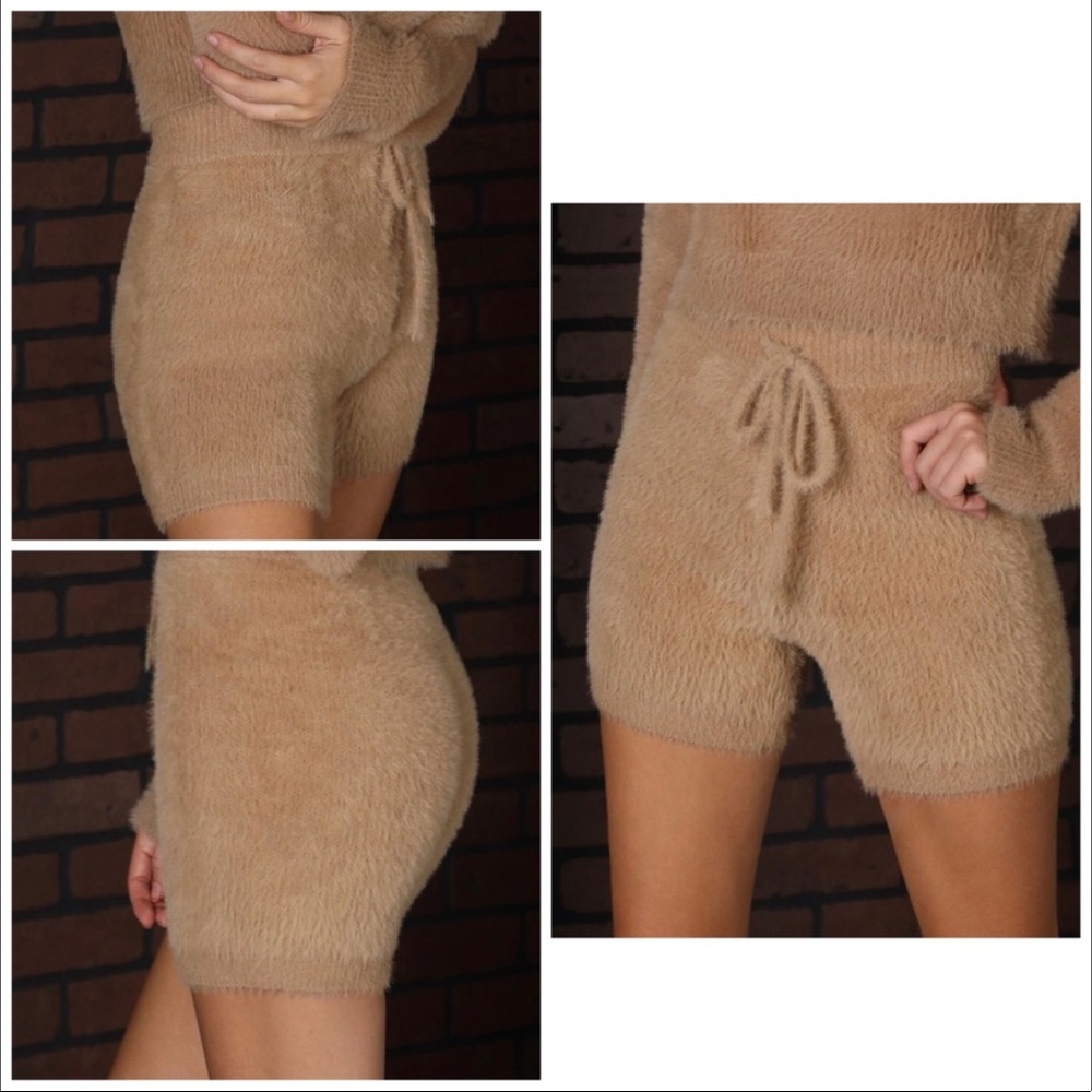 🆕Fuzzy Drawstring Shorts - Picture 2 of 4
